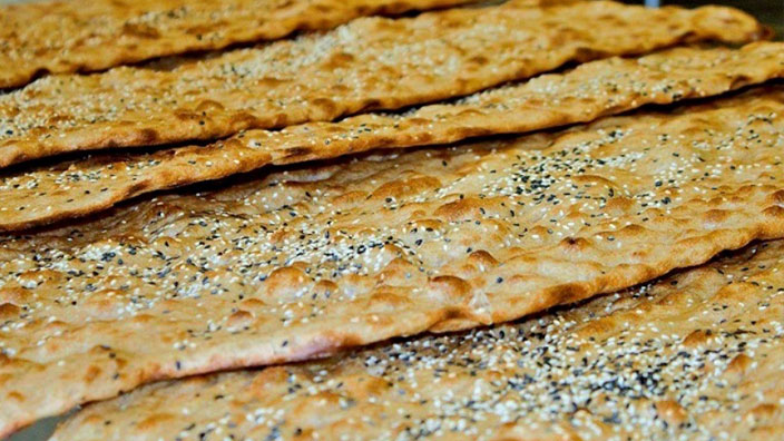 نان سبوسدار - نان با آرد کامل